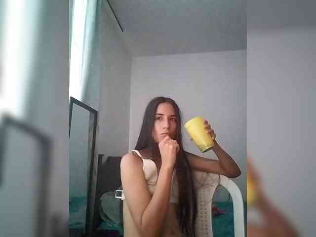 Dannali22 webcam