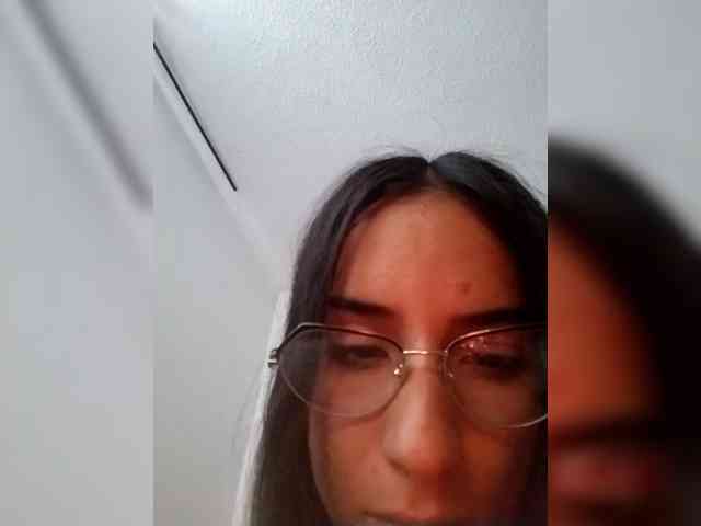 Dannali22 webcam