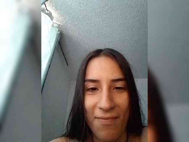 Dannali22 webcam