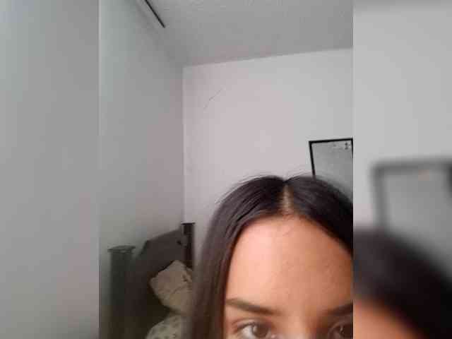 Dannali22 webcam