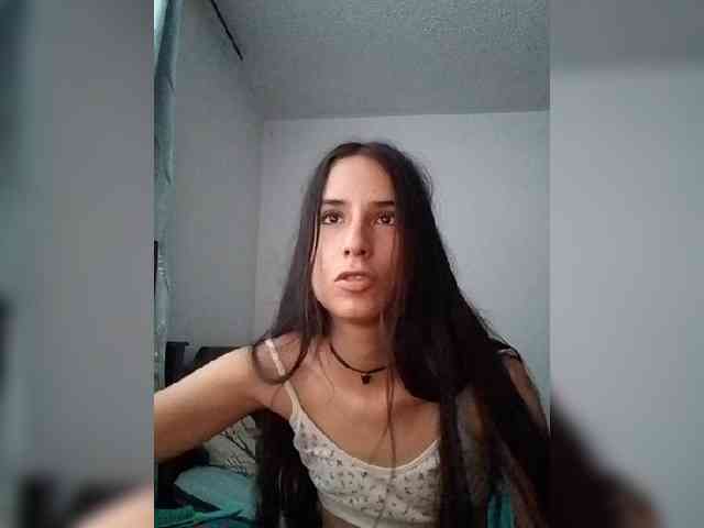 Dannali22 webcam
