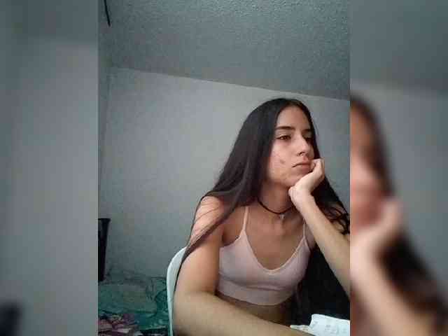 Dannali22 webcam