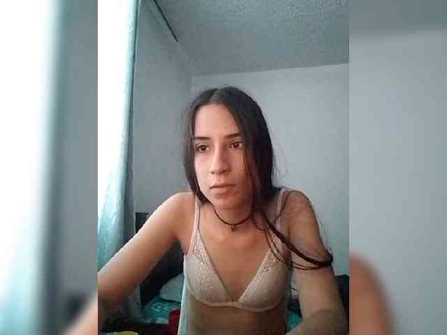Dannali22 webcam