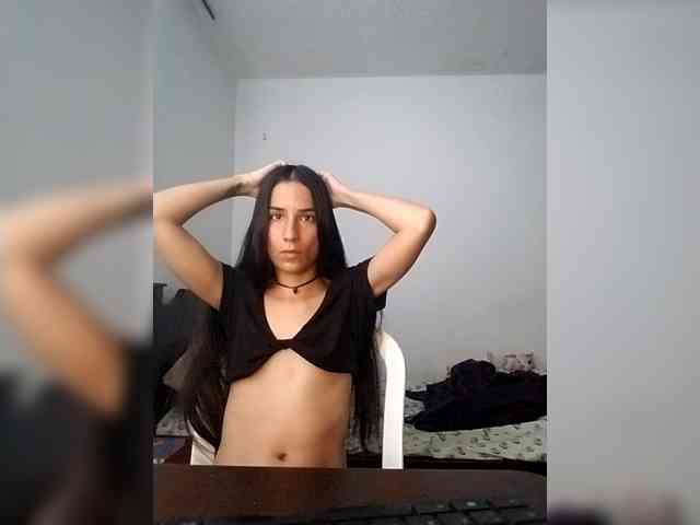 Dannali22 webcam