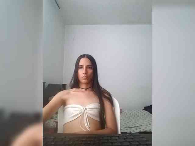 Dannali22 webcam