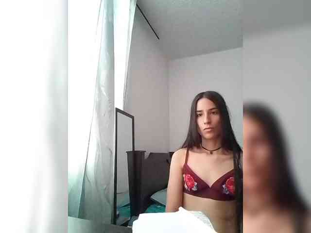 Dannali22 webcam