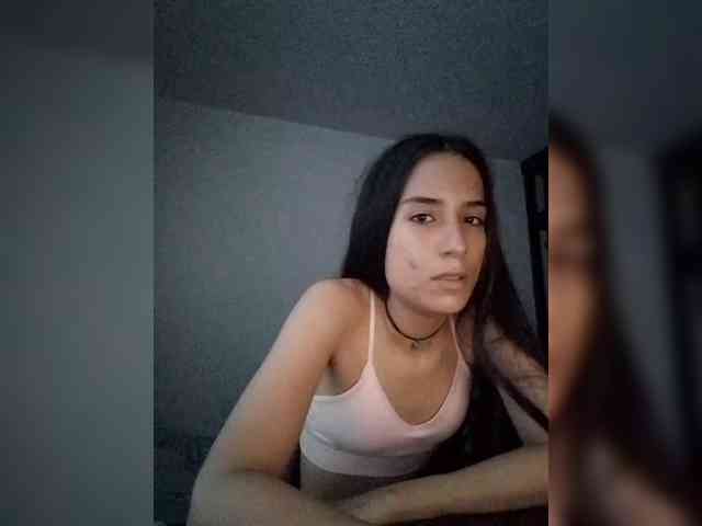 Dannali22 webcam