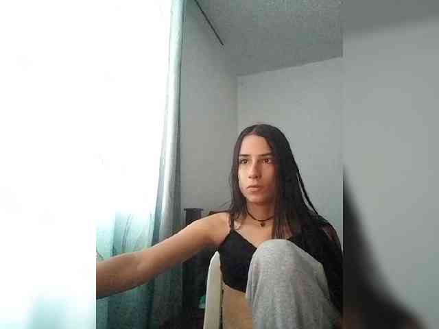 Dannali22 webcam