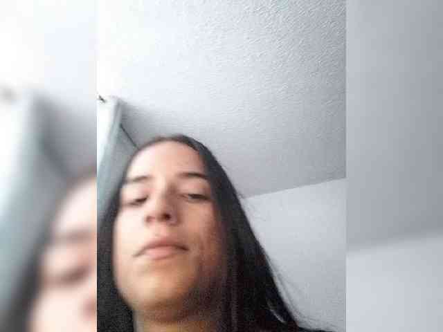 Dannali22 webcam