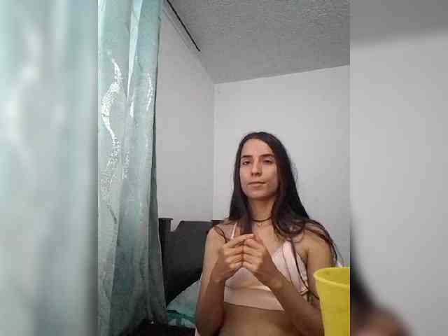 Dannali22 webcam