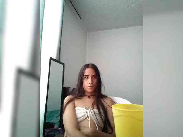 Dannali22 webcam