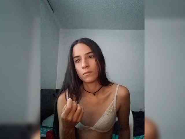 Dannali22 webcam