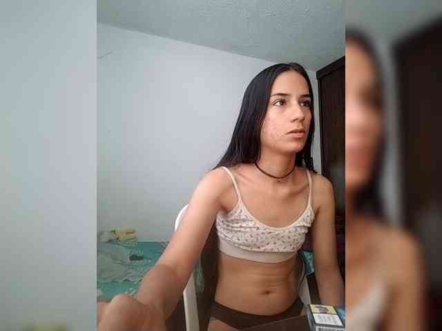 Dannali22 webcam