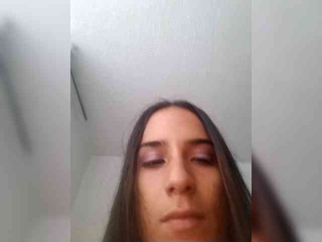 Dannali22 webcam