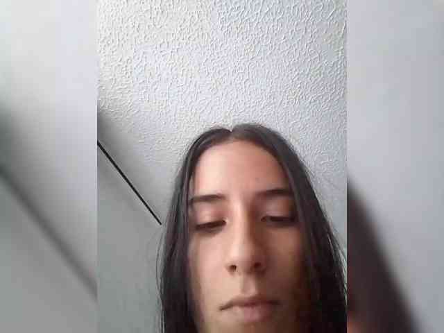 Dannali22 webcam
