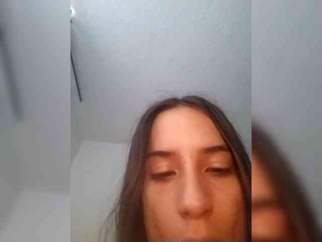 Dannali22 webcam