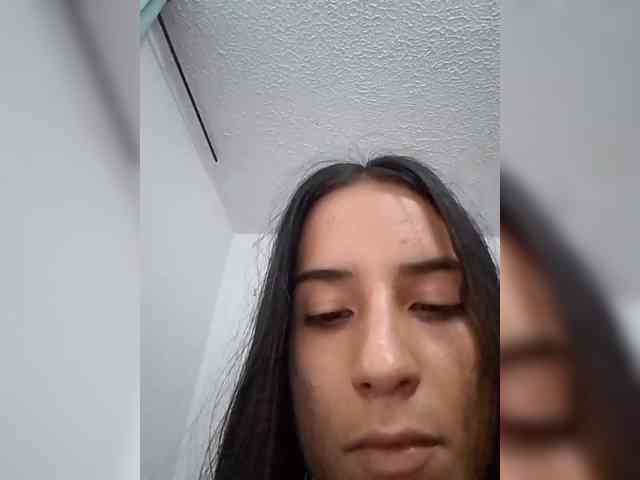 Dannali22 webcam