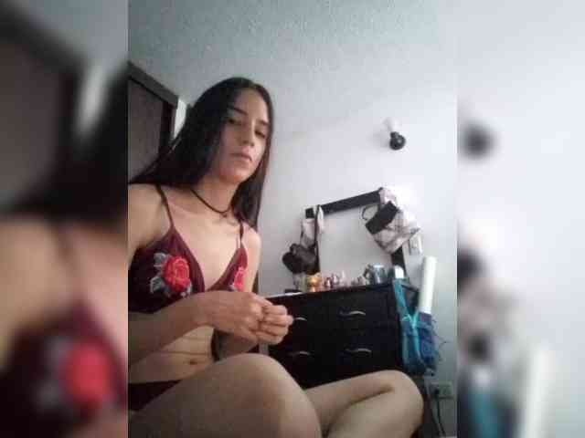 Dannali22 webcam