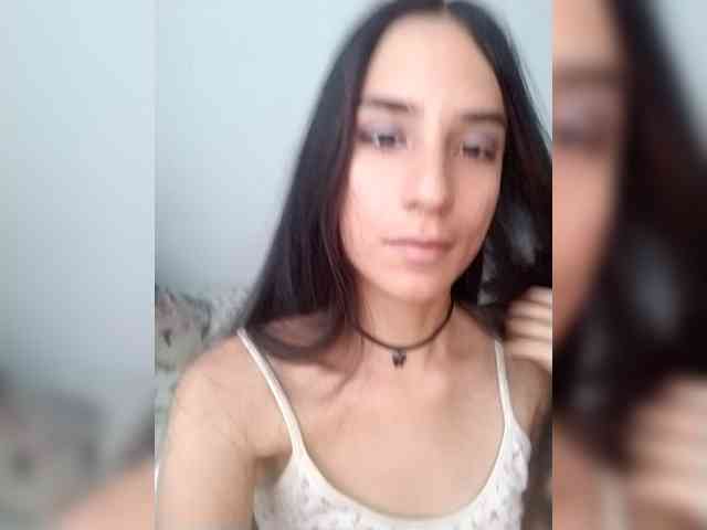 Dannali22 webcam