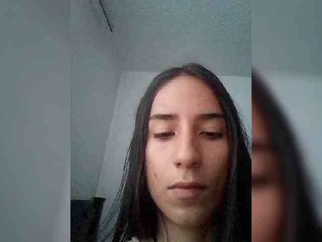 Dannali22 webcam