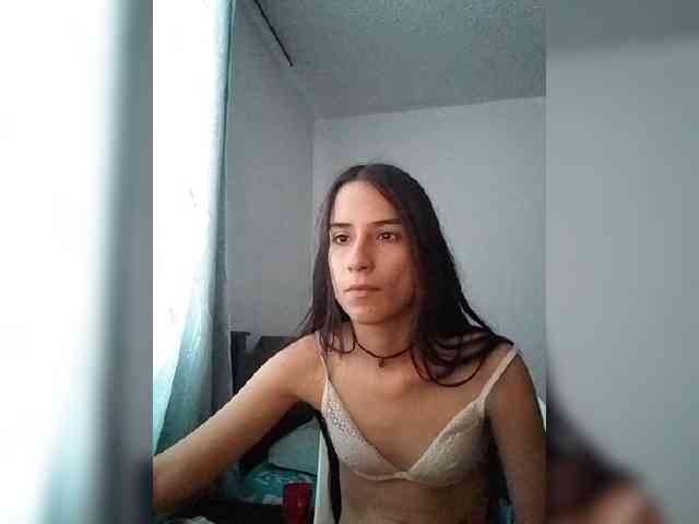 Dannali22 webcam