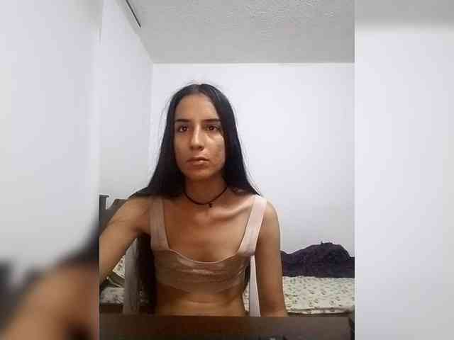 Dannali22 webcam