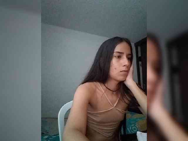 Dannali22 webcam
