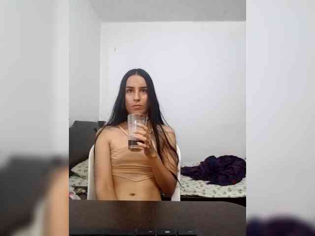 Dannali22 webcam