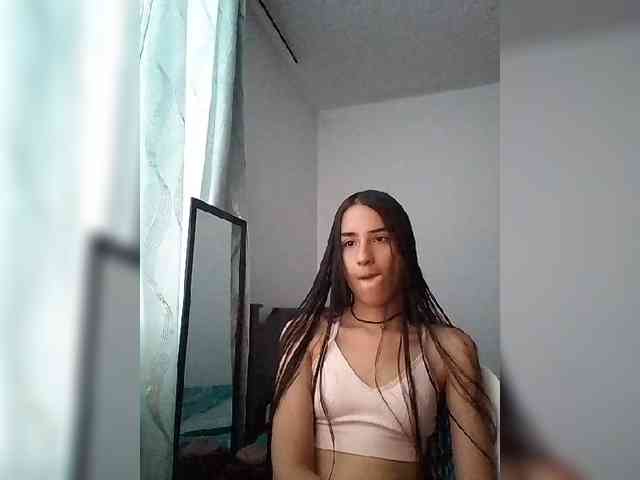 Dannali22 webcam