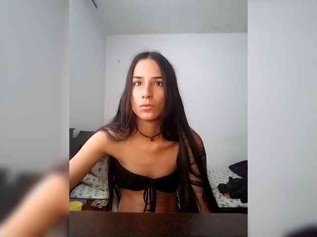 Dannali22 webcam