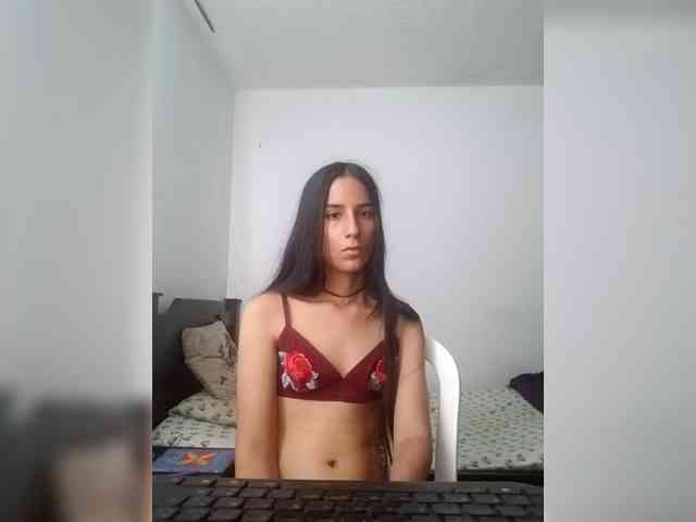 Dannali22 webcam
