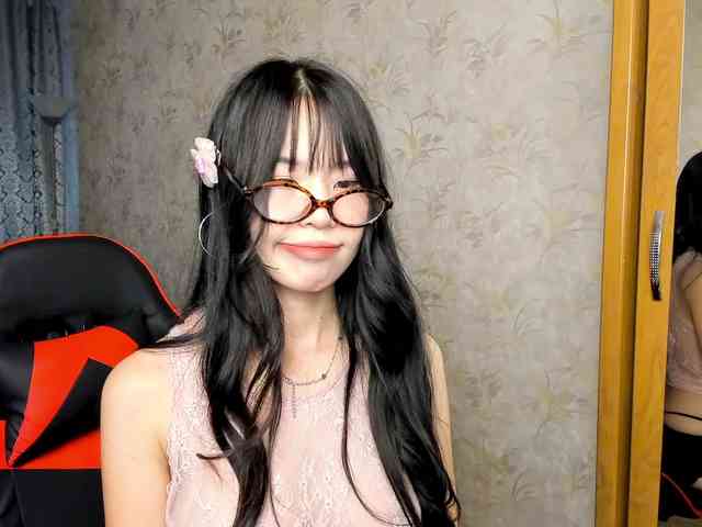 Model: Akiba-cute