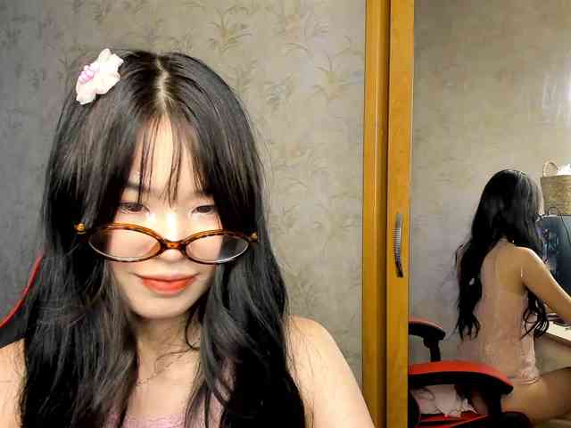 Akiba-cute webcam