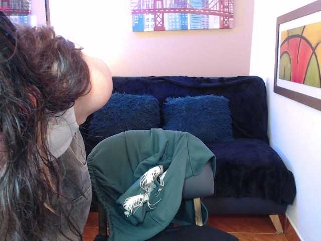 Alisson-mirl live cam on BongaCams