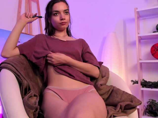 Pugovka-Squirter live cam on BongaCams