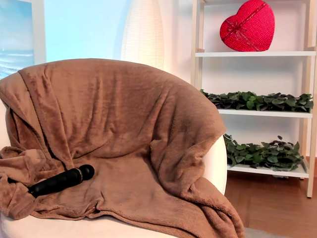 Pugovka-Squirter live cam on BongaCams