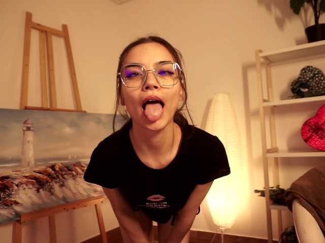 Pugovka-Squirter live cam on BongaCams