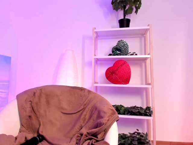 Pugovka-Squirter live cam on BongaCams