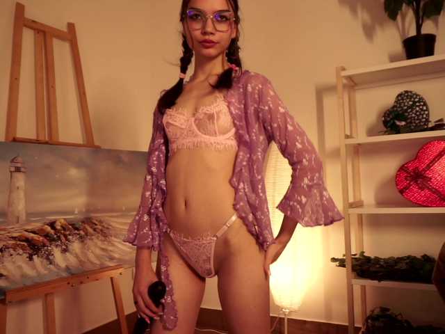 Pugovka-Squirter live cam on BongaCams