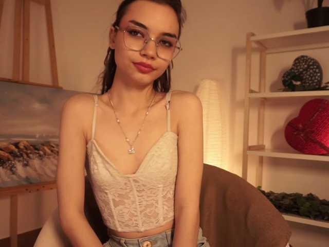 Pugovka-Squirter live cam on BongaCams