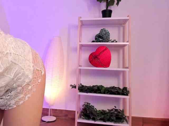 pugovka-squirter's live room