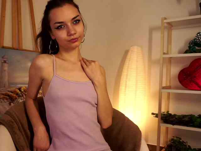 Pugovka-Squirter — live female cam on BongaCams