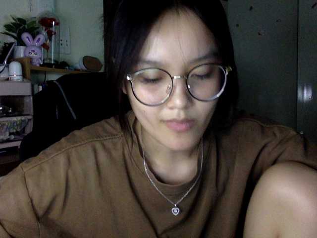 Alina-2k live cam on BongaCams