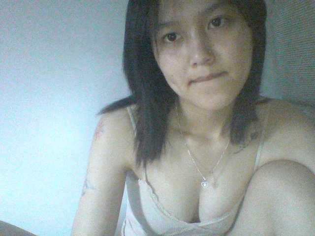 Alina-2k live cam on BongaCams