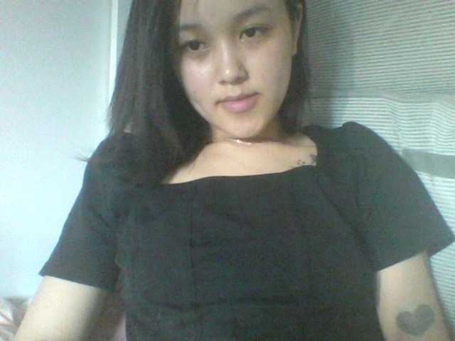 Alina-2k live cam on BongaCams