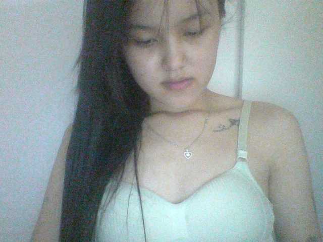 Alina-2k live cam on BongaCams