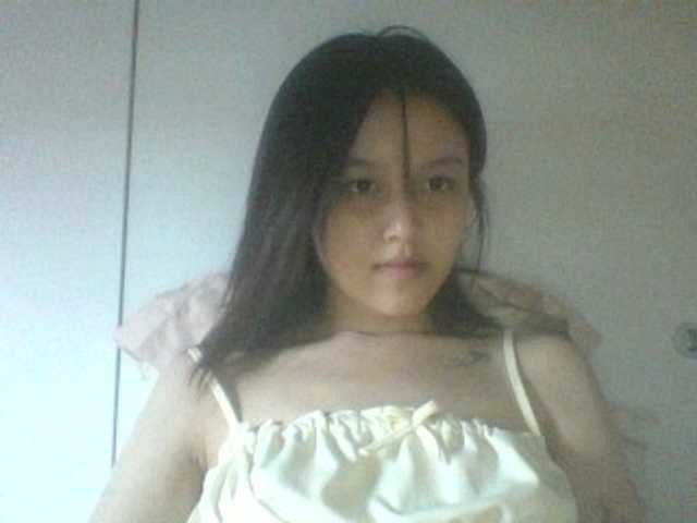 Alina-2k live cam on BongaCams