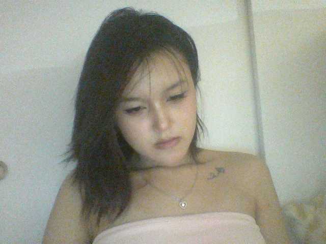 Alina-2k live cam on BongaCams