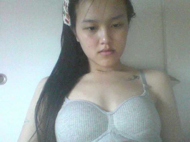 Alina-2k live cam on BongaCams