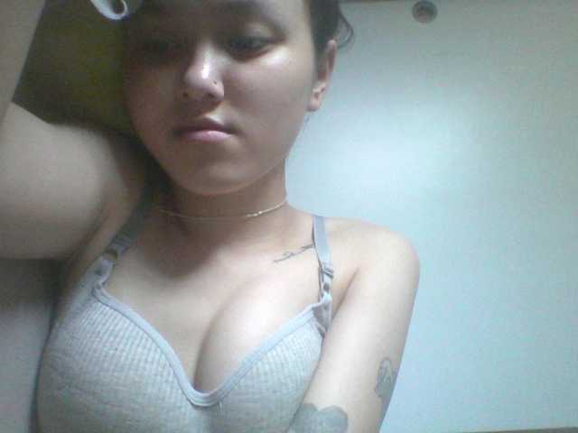 Alina-2k live cam on BongaCams